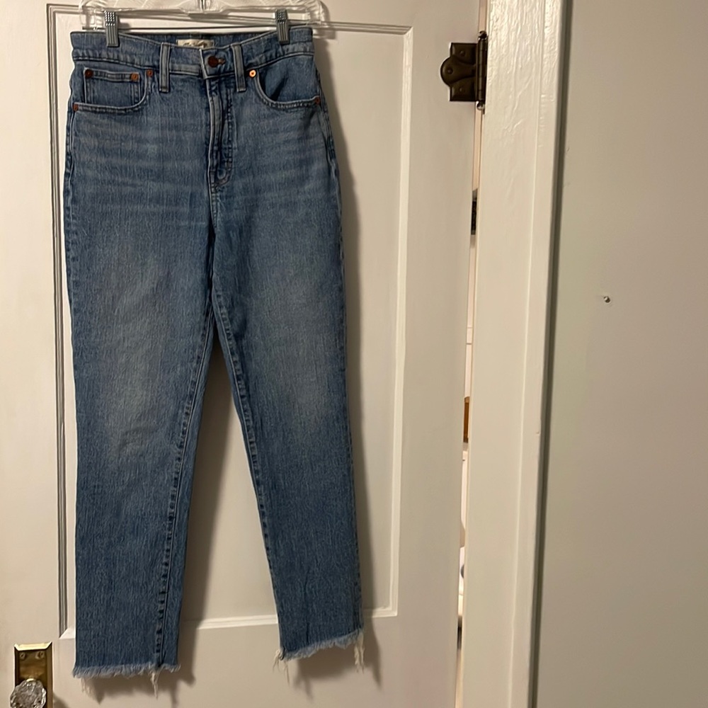 The madewell perfect vintage crop jeans!!